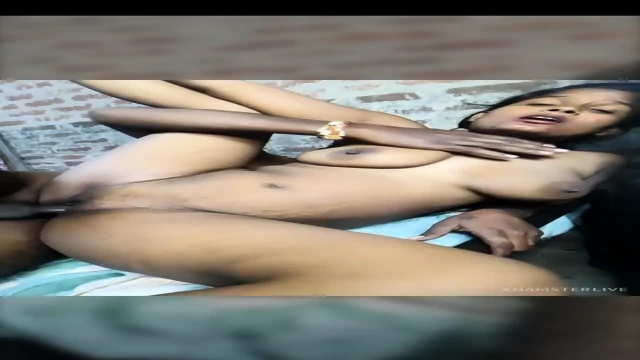 Indian desi bhabhi full nude fucking in stripchat live video with her husband