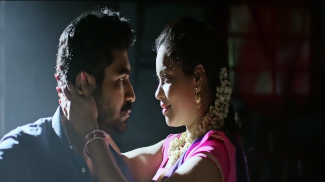 Uma Aunty Hottest Prostitute Romance Hip folds Seductive Erotic Scene 💕💕💕