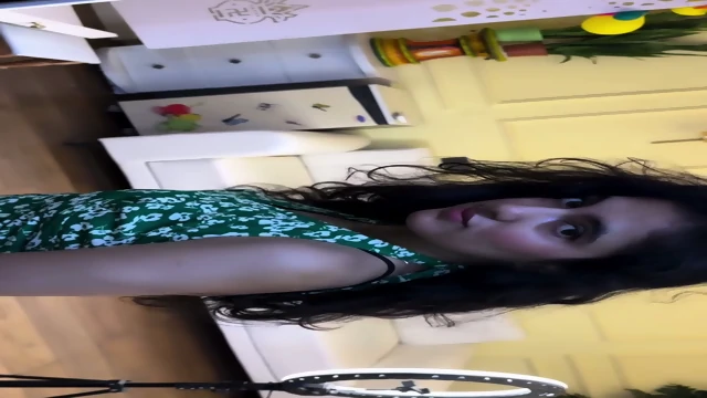 Guys intejar khatam ho gya vika___rathee full 🌝 face