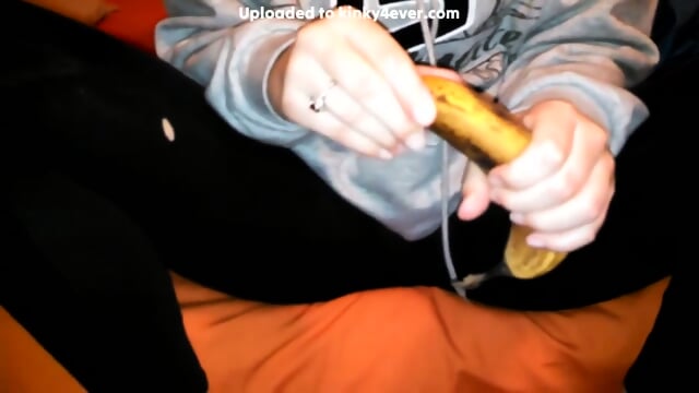 Dirty teen 18+ Uses Her With Red Nail Polish On A Ripe Banana  Kinky4Ever