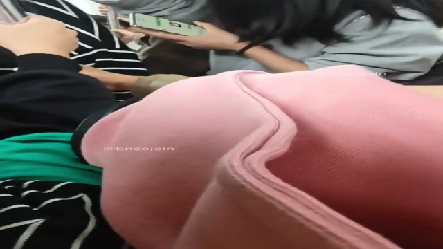 Encoxada Dickflash Grope Candid Encojoin