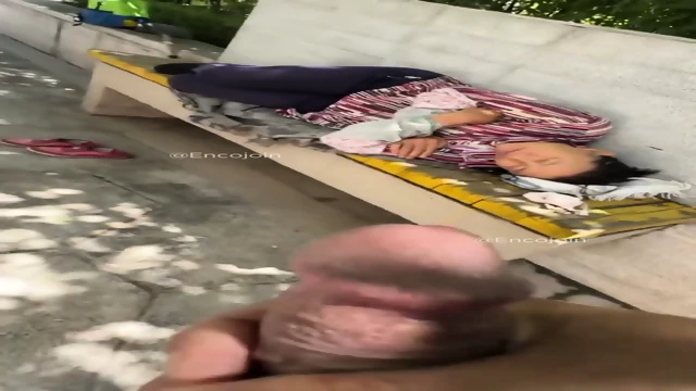 Encoxada Dickflash Grope Candid Encojoin