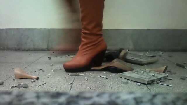 Naughty Woman In Boots Getting Wild While Crushing Keyboard - Sexy Brown  Kinky4Ever