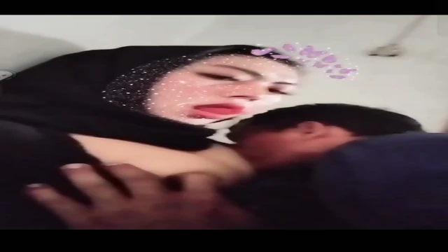 Ngehisap punya tante yang besar