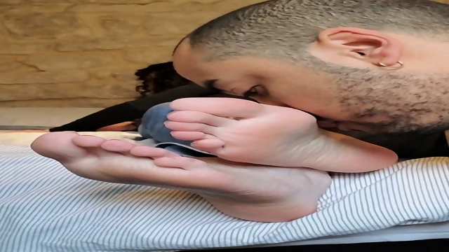 Massive soles on my face (size 44EUR) I smell and masturbate