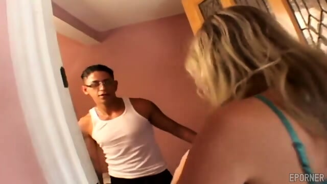 65299 Pick Em Young 001