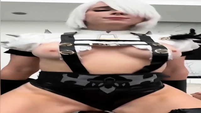 Sweetie Fox -  She Likes It Deep, She Likes It Hard