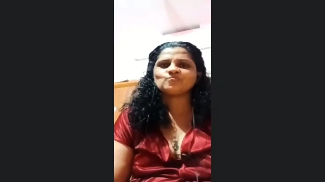 Tamil aunty sex affair pati ke dost sath