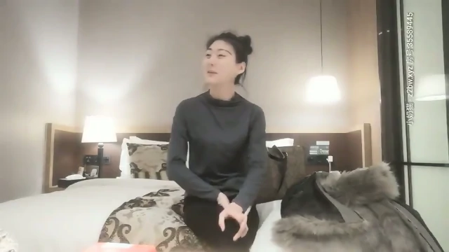 Beautiful Chinese escort 78