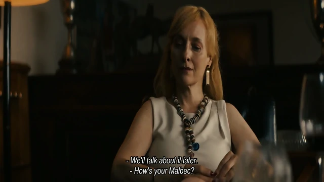 Natalia Cociuffo as Sonia - Moscas (2023)