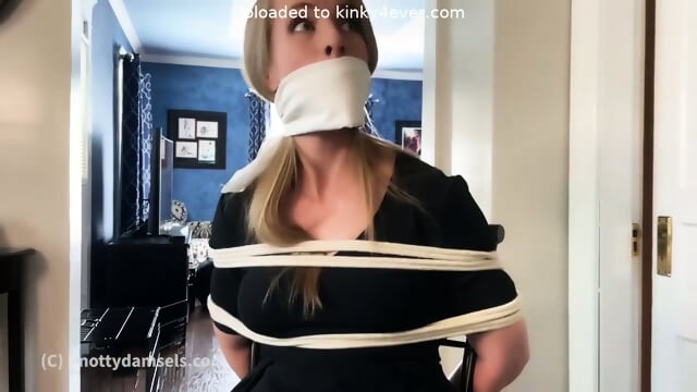 Claire Irons Bank Maager  Kinky4Ever