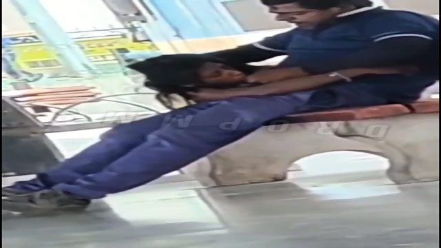 Indian Crazy Guy Getting Blowjob In – Railway Station In Public Capchar Mms Video
