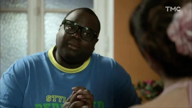 Nos chers voisins "Can I borrow some sugar?"