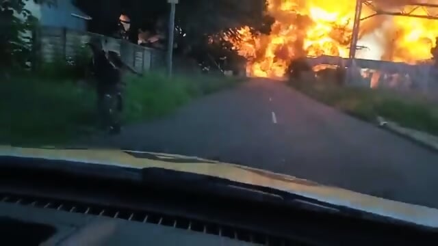 Burning Away and it will explosive on gas tanker in South Africa