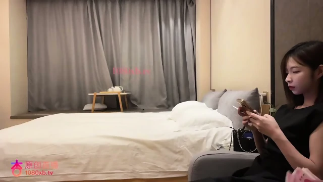 Beautiful Chinese escort 122