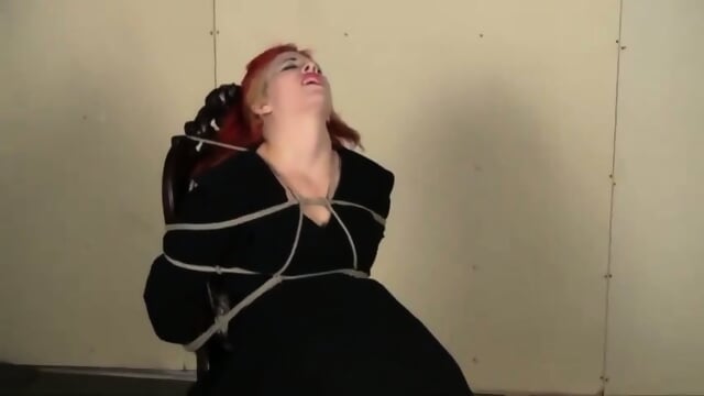 Deanna - 8 Minute Escape  Kinky4Ever