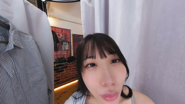 AJ VR272 - Erika Ozaki (1)