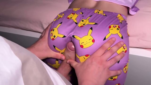 Stepsister- We Can't Have Sex. Rubbing Only! Ok