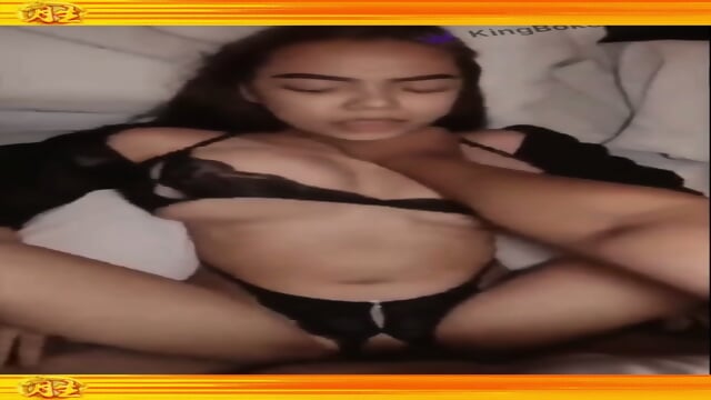 LANJUTAN LINGERIE HITAM BIKIN HORNY PART 2