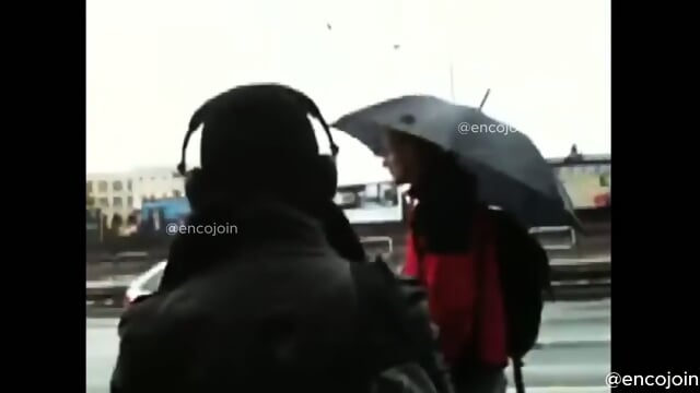 Encoxada dickflash grope cum encojoin