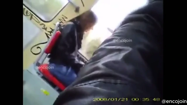 Encoxada dickflash grope cum encojoin