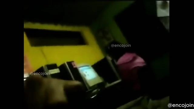 Encoxada dickflash grope cum encojoin