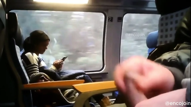 Encoxada Dickflash Grope candid cum encojoin