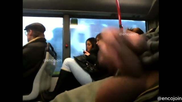 Encoxada Dickflash Grope candid cum encojoin
