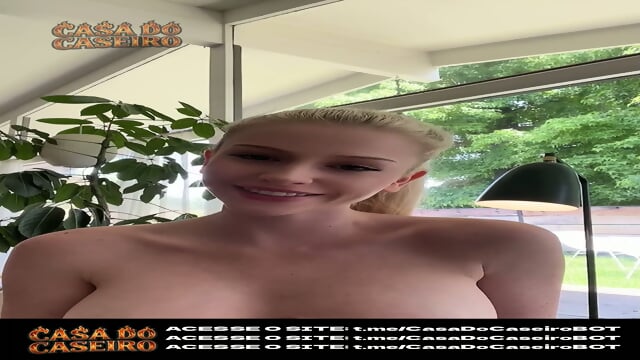 NOVINHA LOIRA AMERICANA GOSTOSA COMEÃOU A GRAVAR VIDEOS DE CONTEUDO ADULTO