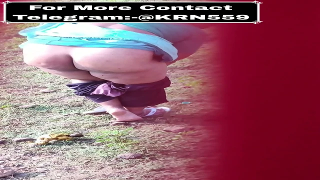 Desi Indian Aunty Spy Outdoor Pissing