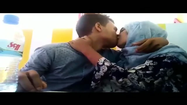 bangladeshi bf gf hot kiss