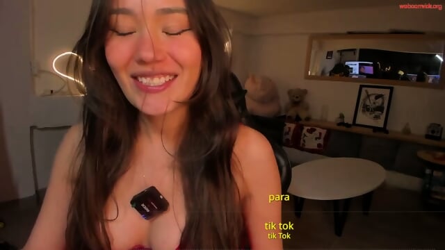 sam01____18112025_0154_female_chaturbate