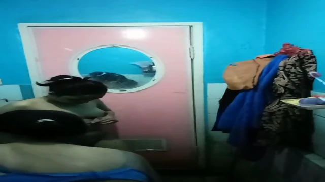 Ngintip mandi