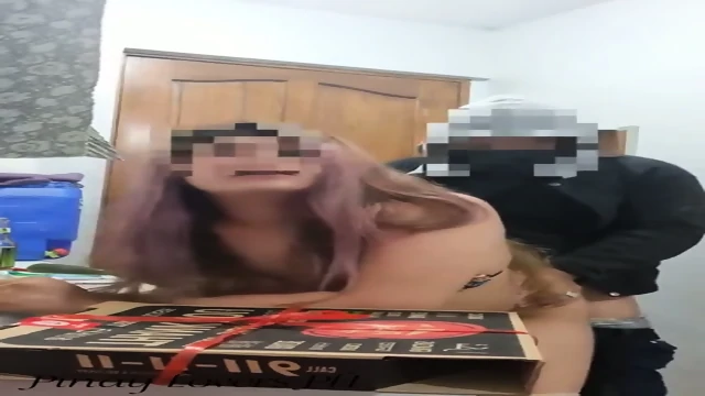 Prank tukang pengantar Pizza(1)