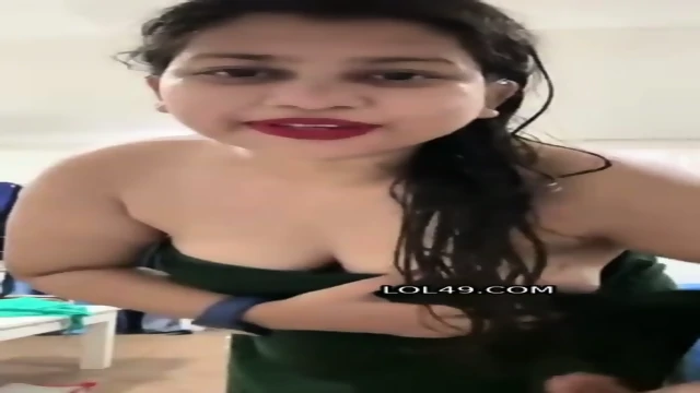 Bengali girl opening towel and fingering nude pussy