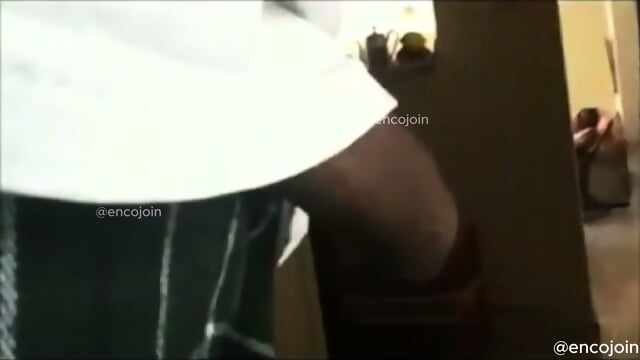 Encoxada Flash Cum Girl Public