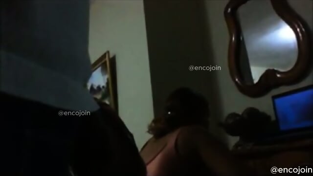 Encoxada Flash Cum Girl Public