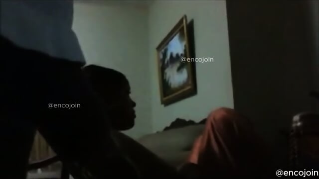 Encoxada Flash Cum Girl Public