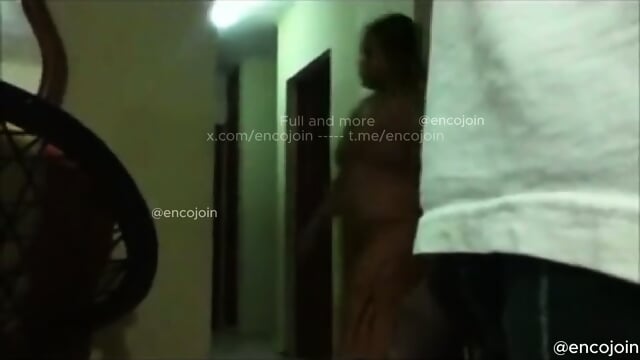 Encoxada Flash Cum Girl Public