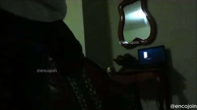 Encoxada Flash Cum Girl Public