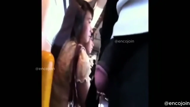 Encoxada Flash Cum Girl Public