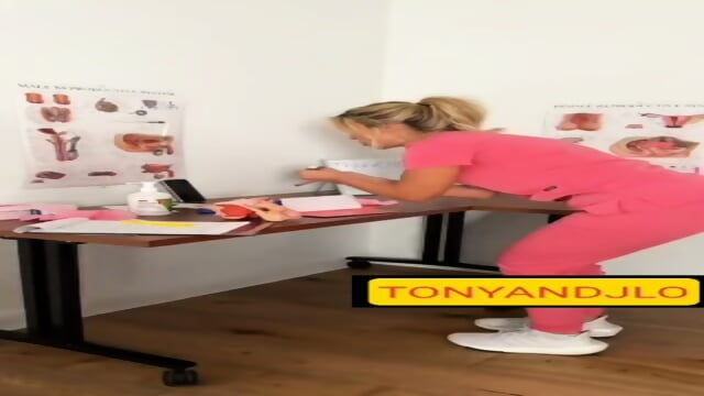 Amateur sexy blonde nurse3