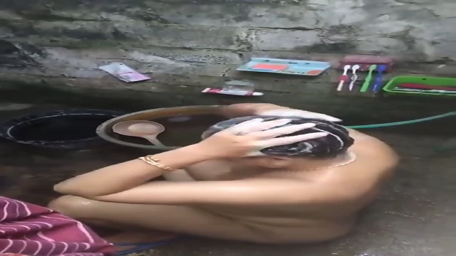 Ngintip ibu montox part 2