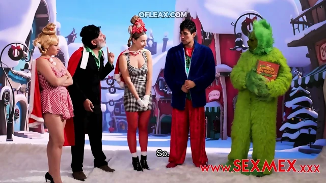 The Grinch Steals The Christmas --- Lula