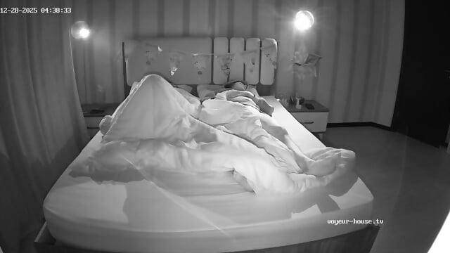 special candid sleeping bare feet closeup scenes Bedroom camera at Andreza reallifecam apartment at Voyeur House TV 28.12.2025 from 04 h 17 min to 09 h 53 min