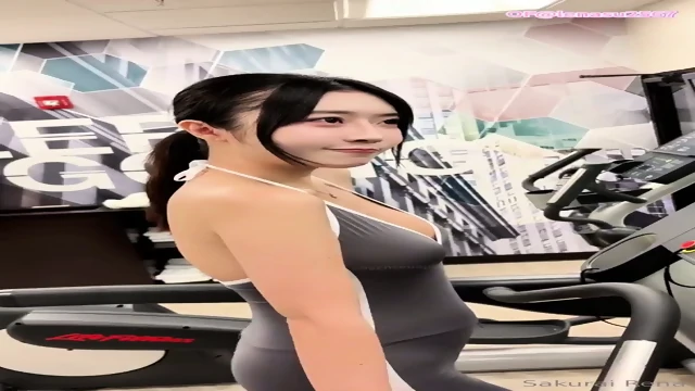 Cute Chinese girl fucking her trainer after workout
