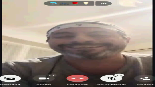 Il signor Nick si masturba davanti alla telecamera