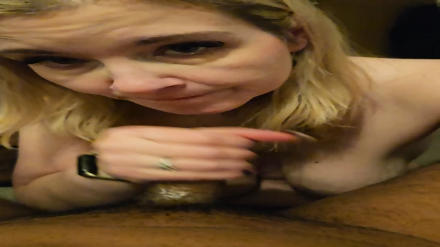 Curvy Anne Marie Blowjob