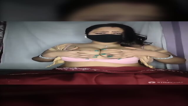 Stripchat girl thanvi_ webcam