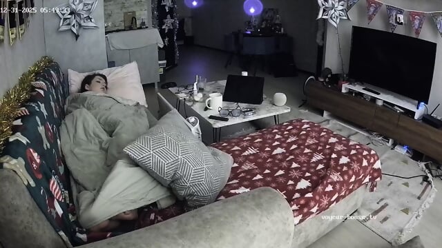 special candid sleeping bare feet closeup scenes Living room camera at Andreza reallifecam apartment at Voyeur House TV 30.12.2025 from 03 h 58 min to 06 h 40 min